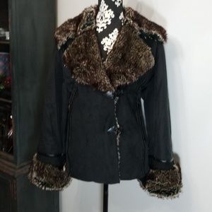 NWOT Midnight Velvet faux fur collar coat